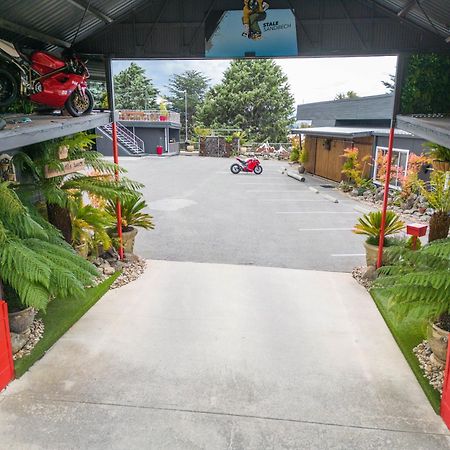 Kookaburra Lodge จินดาไบน์ ภายนอก รูปภาพ