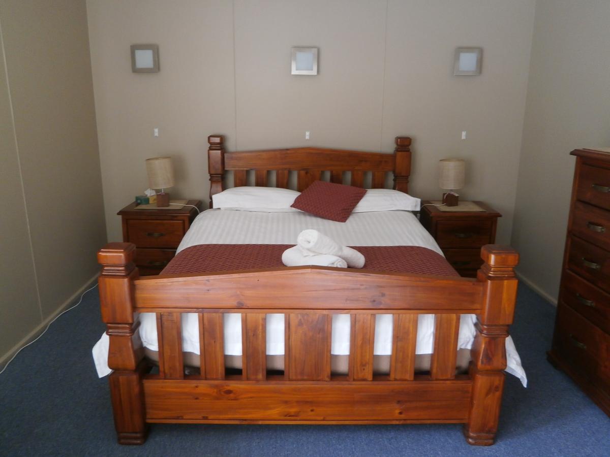 Kookaburra Lodge จินดาไบน์ ภายนอก รูปภาพ